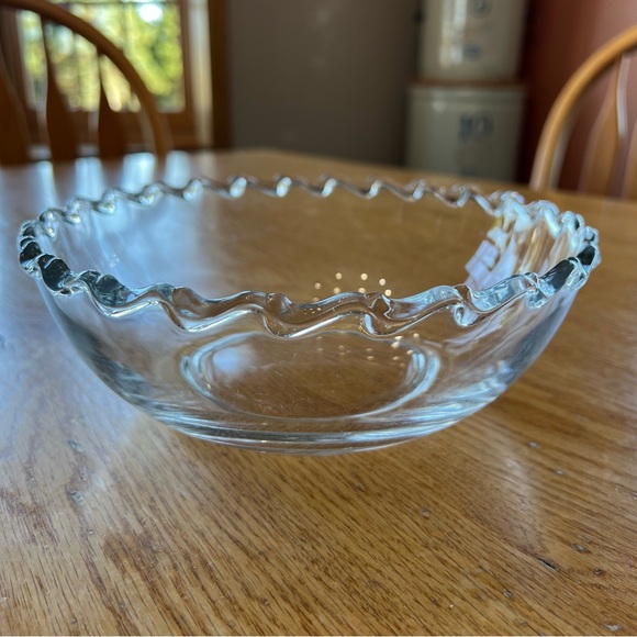Century (Pressed) 8" Salad Bowl by Fostoria - Picture 1 of 9